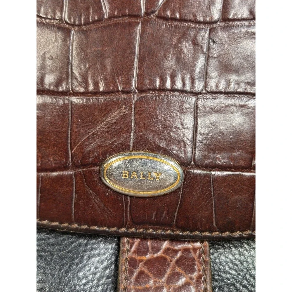 Women's Vintage Bally Crossbody Shoulder Flap Purse Italy Croc Embossed Leather